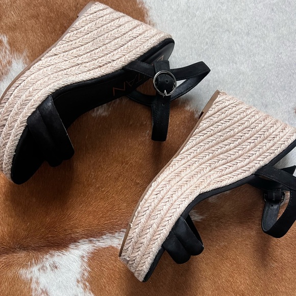 Deltan Everly (Black) Espadrille Wedge Sandals - 7.5 Like New - Picture 5 of 11